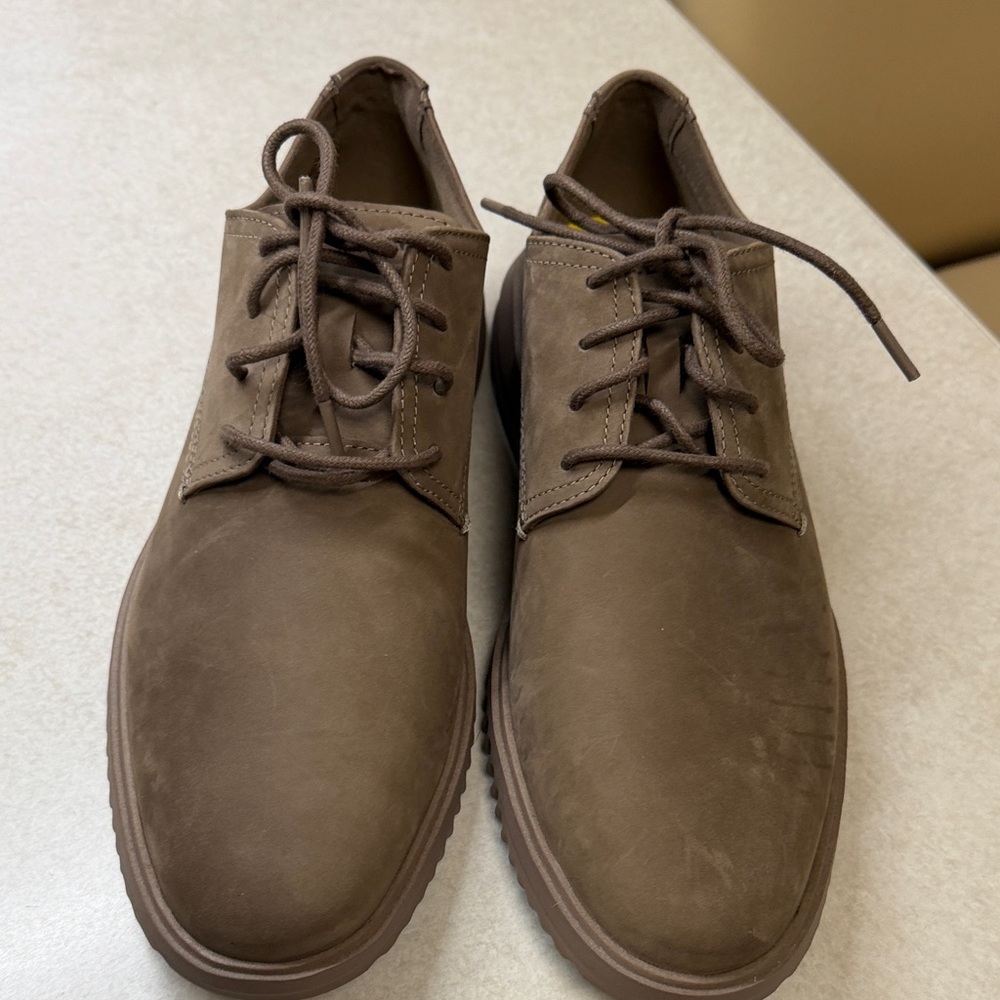 Cole Haan Men's Brown Nubuck Derby Shoes. NWT